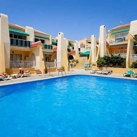 Two Bedrooms In Apartamento *